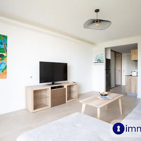 Air-conditioned 5 Minutes From The And Shops * Cros-de-Cagnes